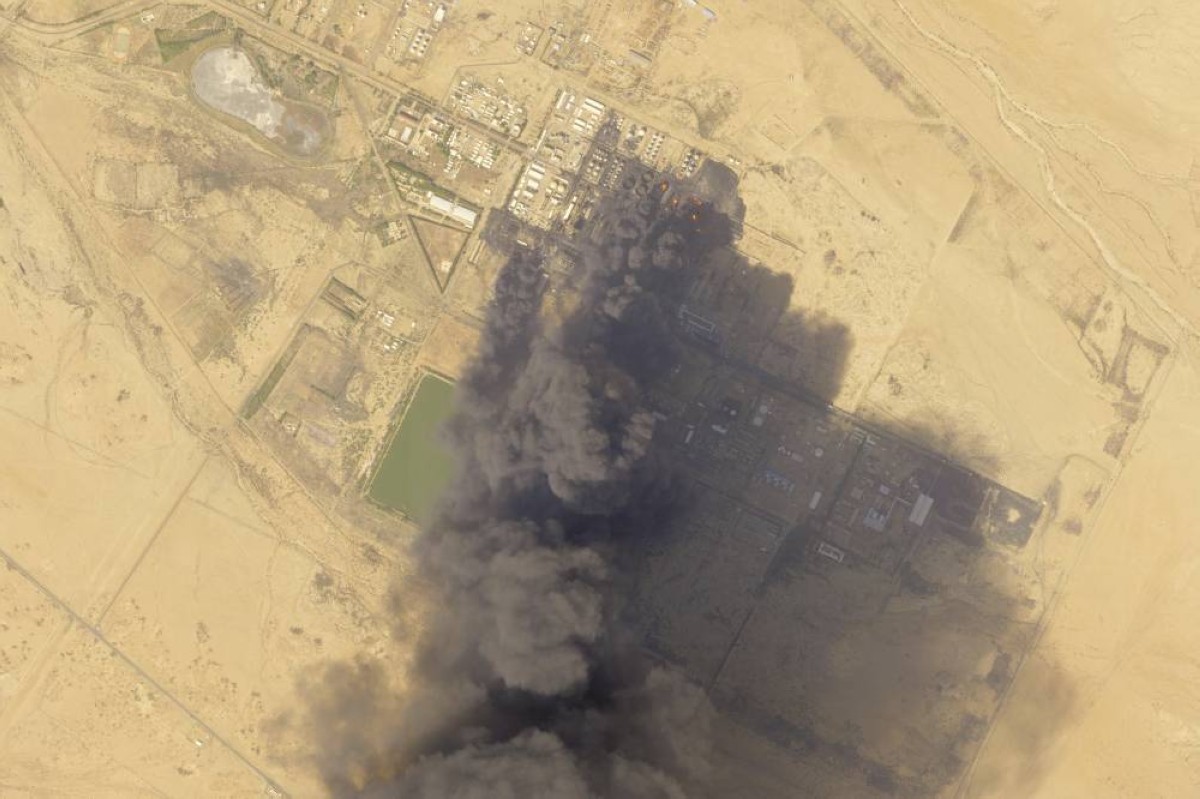 صورة جوية للحريق في مصفاة الجيلي للنفط شمال الخرطوم