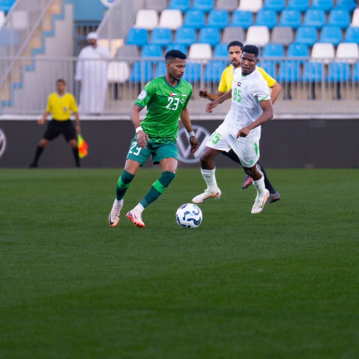 من لقاء دبا الحصن والعروبة في دوري المحترفين