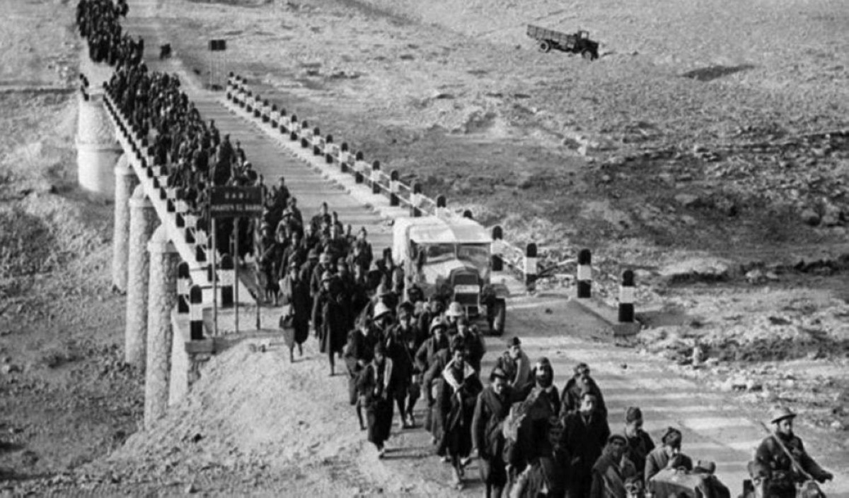 1970 القوات الأمريكية تبدأ الجلاء من «هويلس»، آخر قواعدها العسكرية في ليبيا.