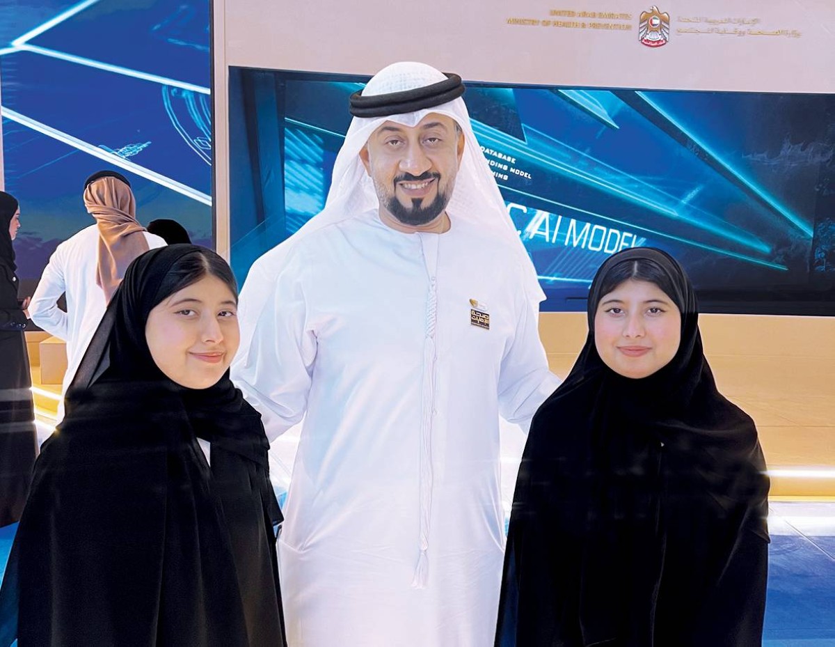 طارق النعيمي وابنتاه