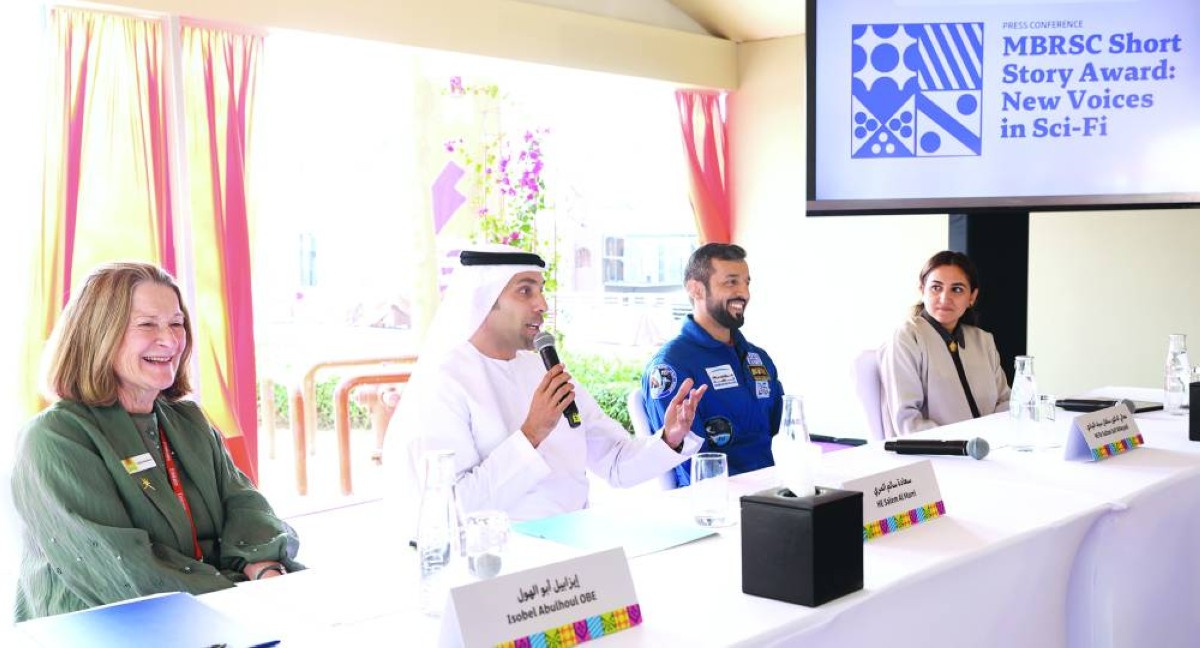 سلطان النيادي وسالم المري وإيزابيل أبو الهول وأحلام بلوكي خلال المؤتمر الصحفي 
