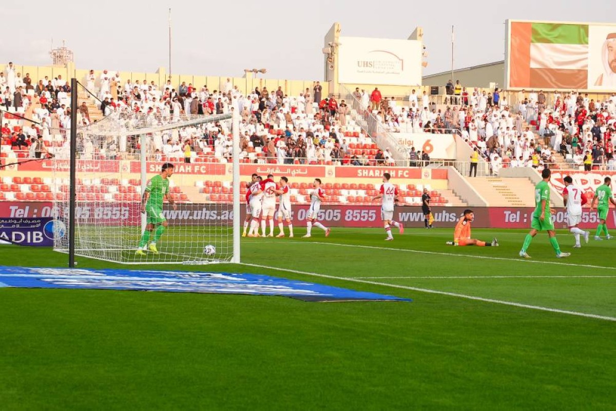 الشارقة يعبر "الحصن" ويسترد صدارة الدوري بهدف كونراد