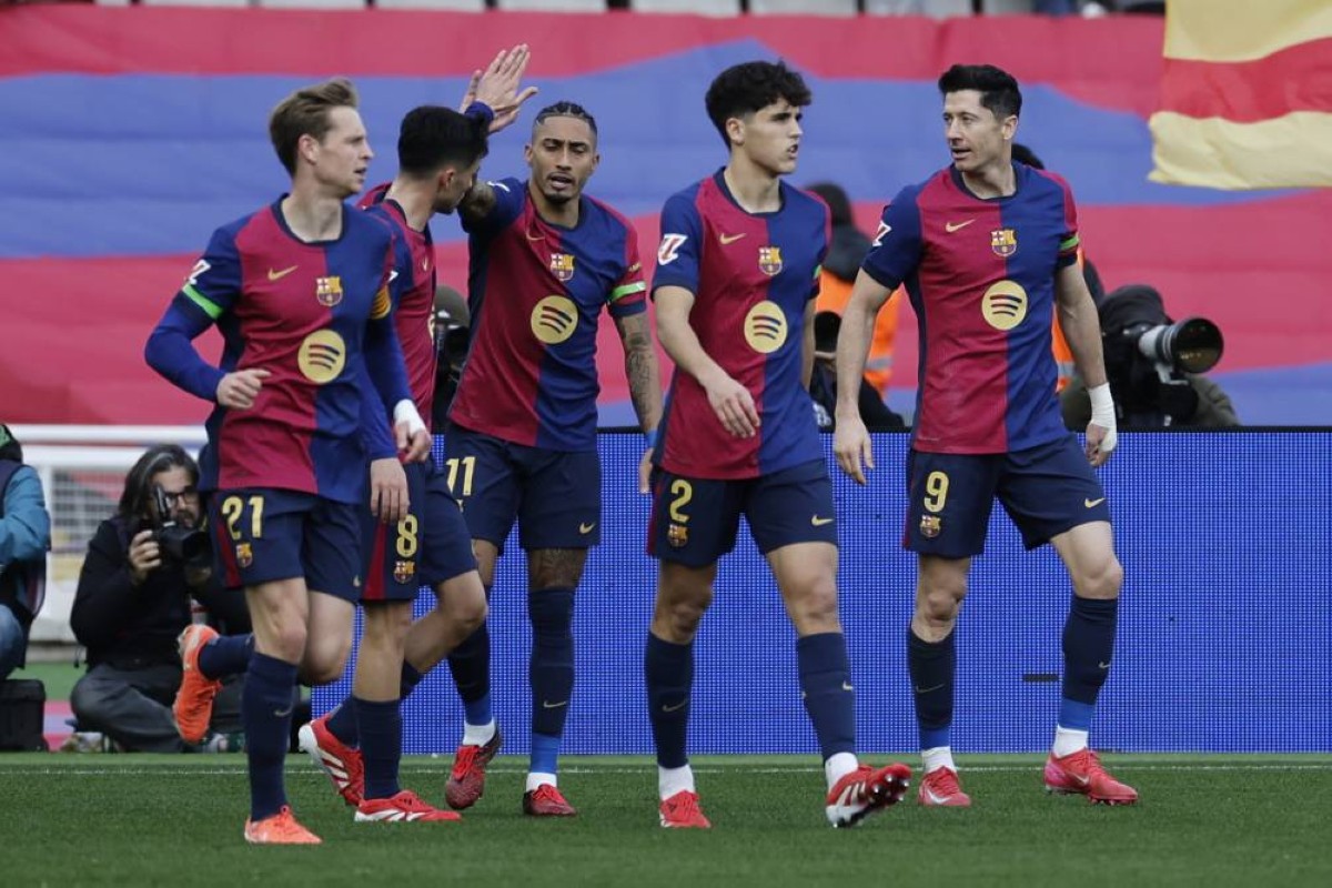 برشلونة يستغل تعثر ريال مدريد ويتخطى ألافيس