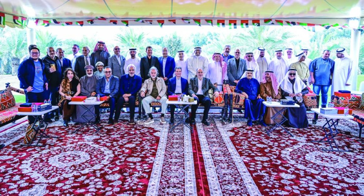 صورة جماعية من الاحتفال