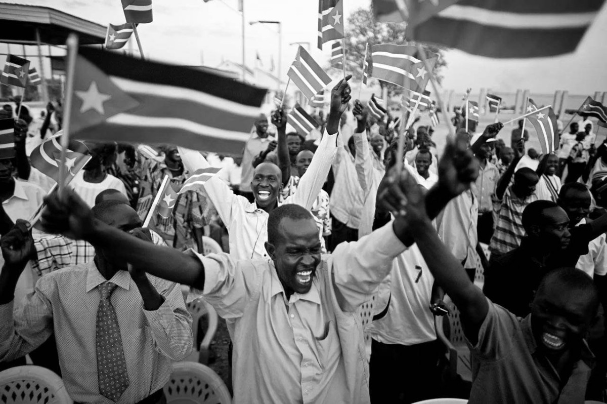2011 الإعلان عن نتيجة استفتاء جنوب السودان والأغلبية صوتت لانفصال الجنوب.