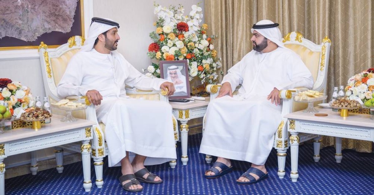 محمد الشرقي لدى استقباله عبدالله بن طوق