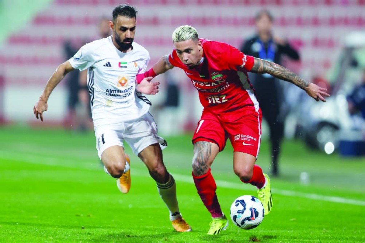 شباب الأهلي تخطى عجمان وحافظ على صدارة الدوري