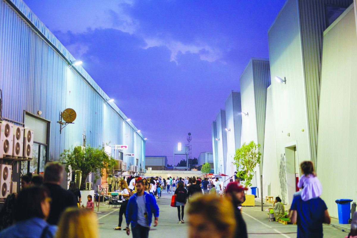 المنحة تدعم صالات العرض الفنية في دبي 