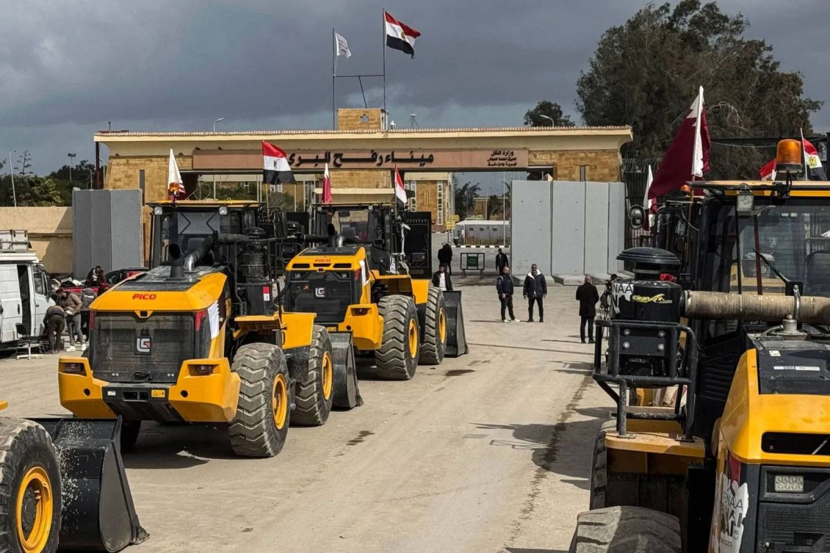 دخول 5 معدات ثقيلة لأول مرة عبر معبر رفح إلى قطاع غزة