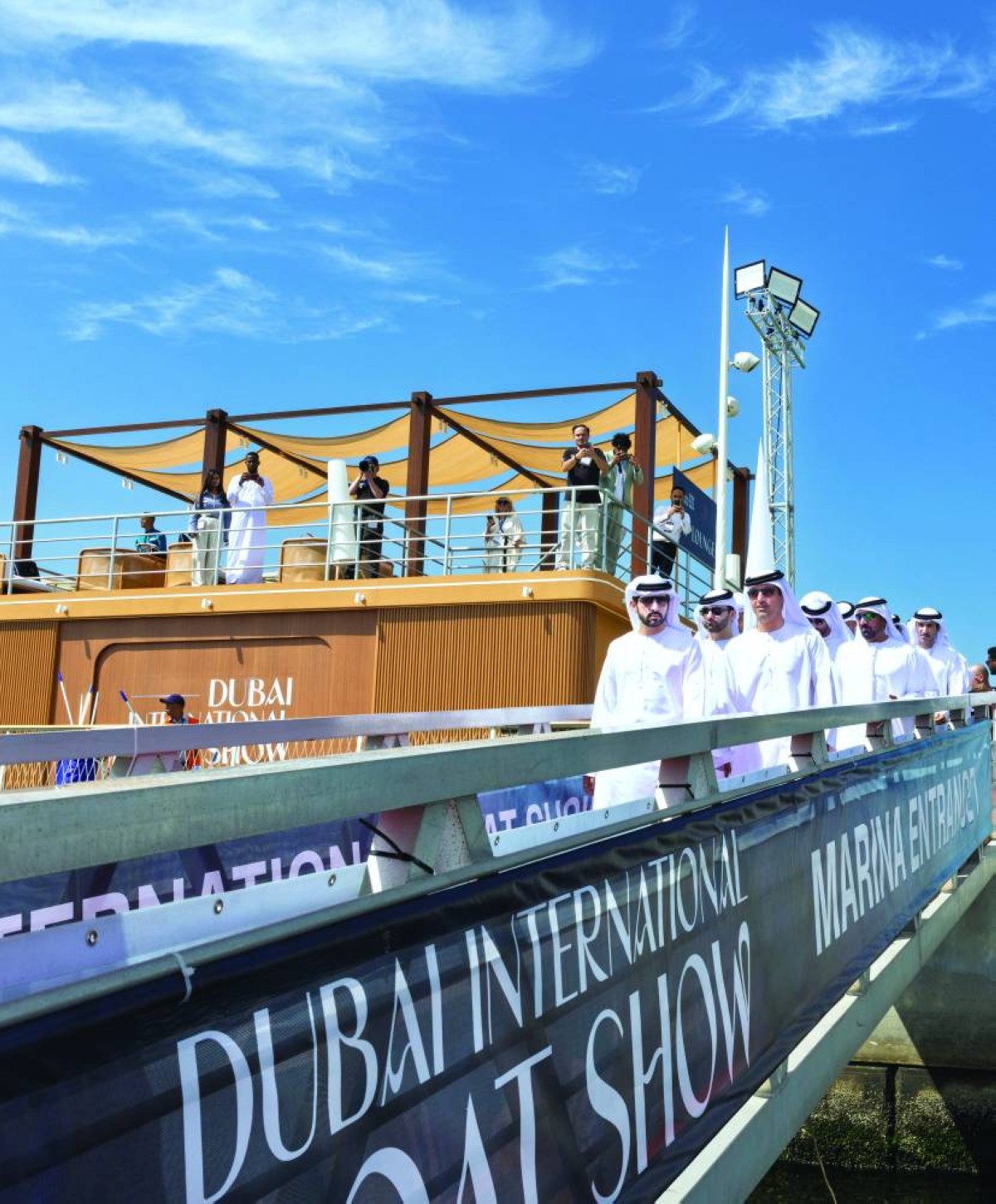 الشيخ حمدان بن محمد يزور معرض دبي العالمي للقوارب في دبي هاربر، تصوير: محمد هشام