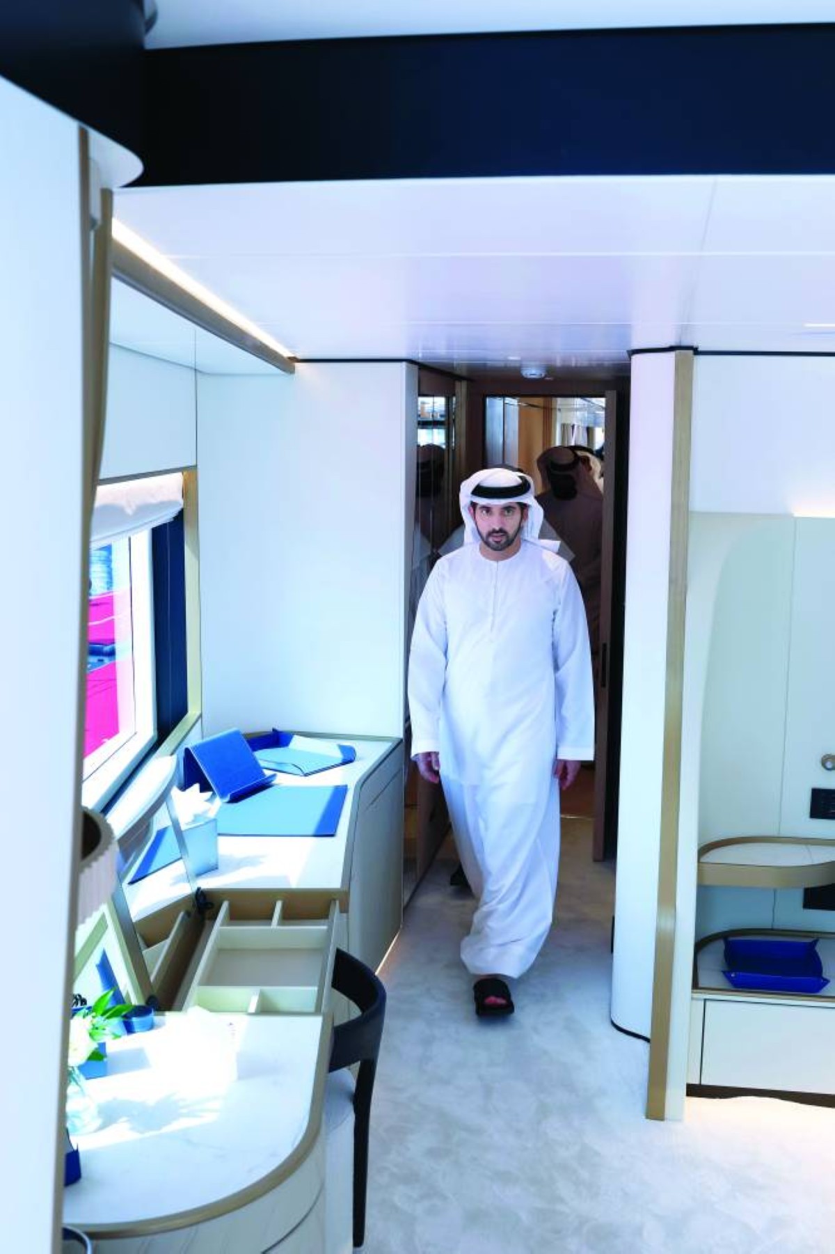 الشيخ حمدان بن محمد يزور معرض دبي العالمي للقوارب في دبي هاربر، تصوير: محمد هشام