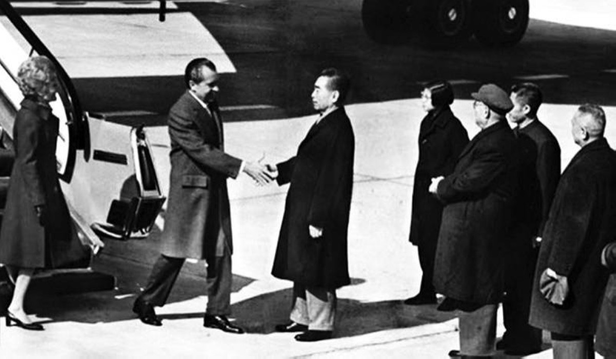 1972 الرئيس الأمريكي ريتشارد نيكسون يزور جمهورية الصين الشعبية.