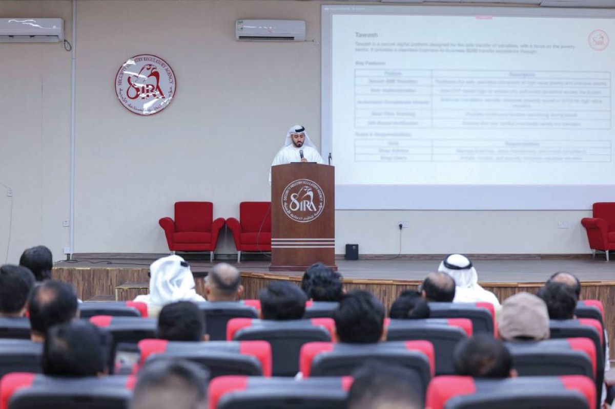 جاسم طاهر متحدثاً خلال اللقاء