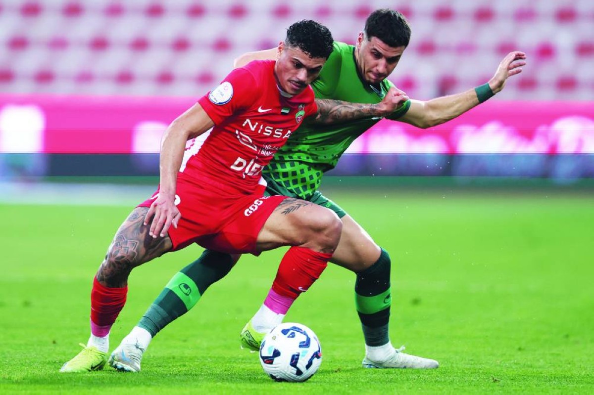 شباب الأهلي تجاوز العروبة ويتربع في الصدارة