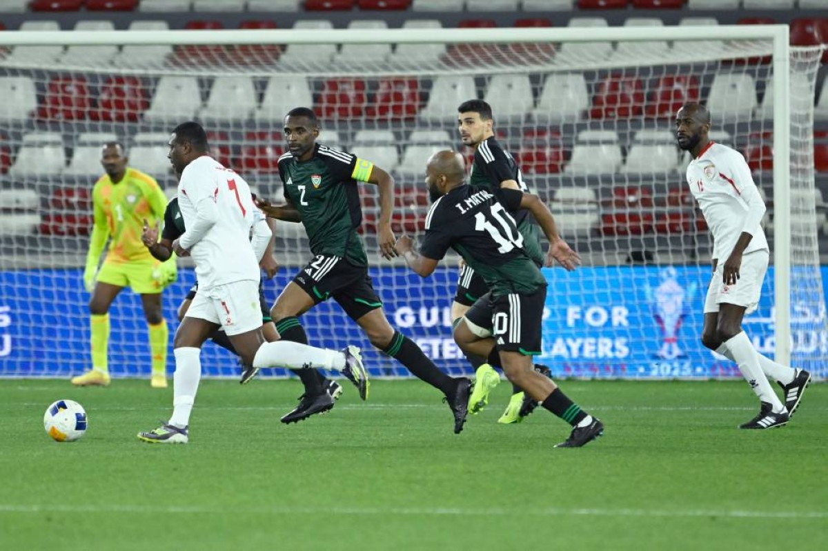 أبيض القدامى يودّع كأس الخليج بالهزيمة من عمان