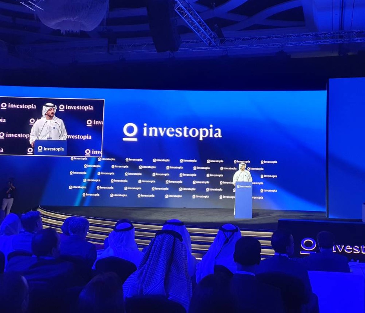 عبدالله بن طوق خلال فعاليات القمة 