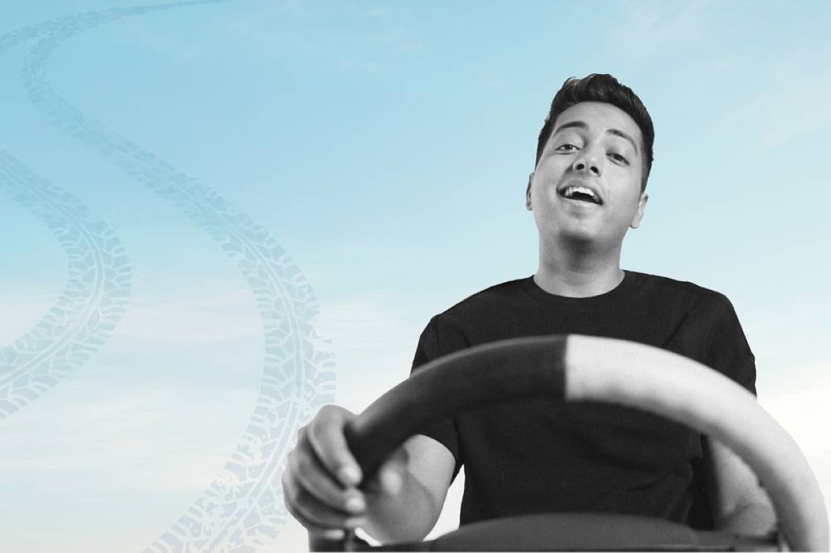 أكاش غوبتا في عرض مباشر