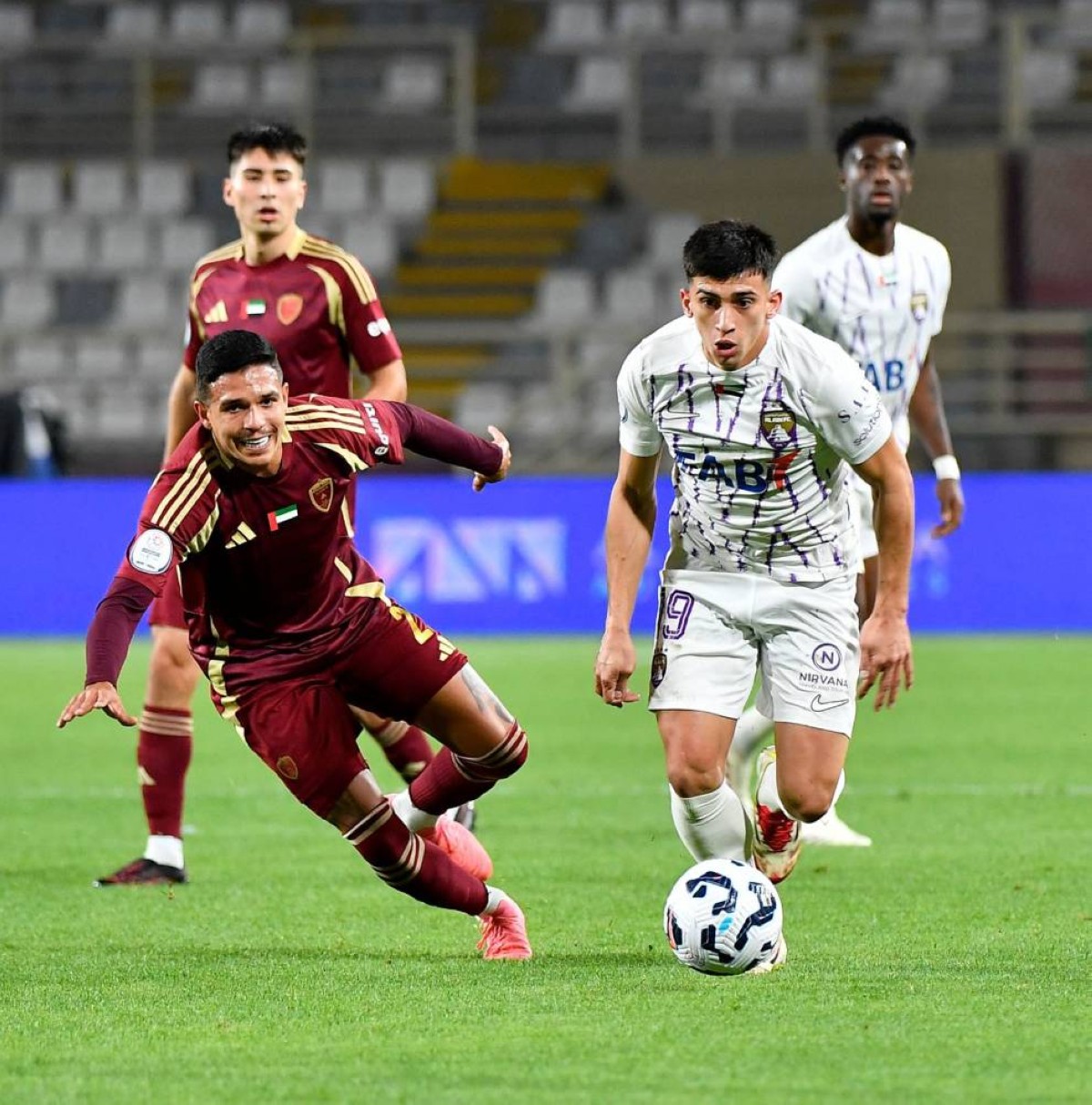 الوحدة والعين