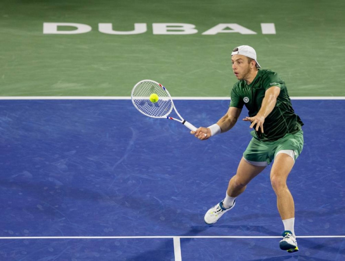 غريكسبور يقصي ميدفيديف ويبلغ نصف نهائي "تنس دبي"