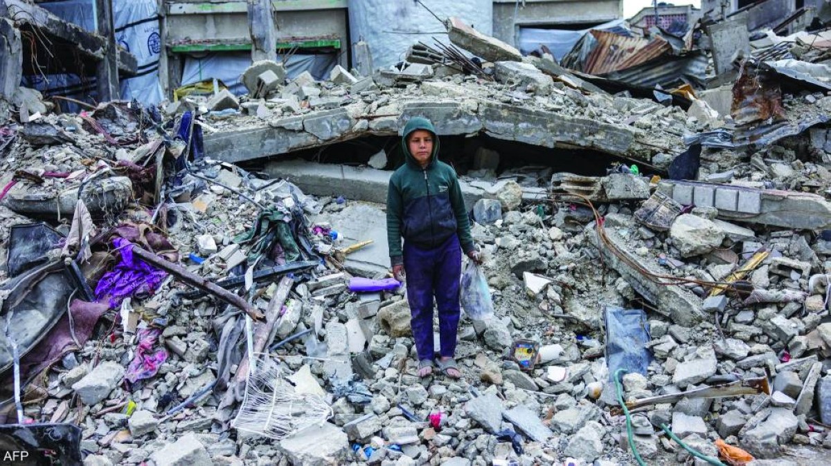 آثار الدمار الذي خلفته الغارات الإسرائيلية على المنازل في غزة