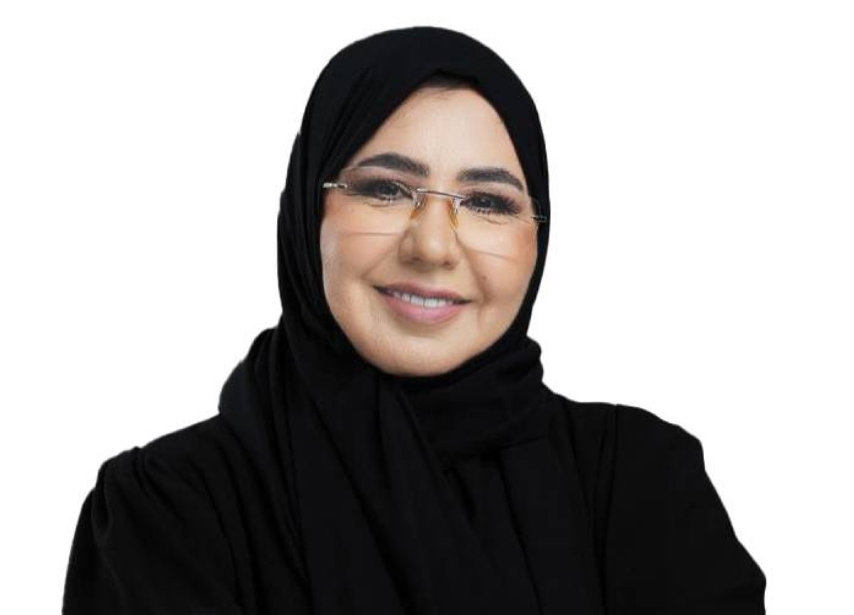  عائشة اليماحي
