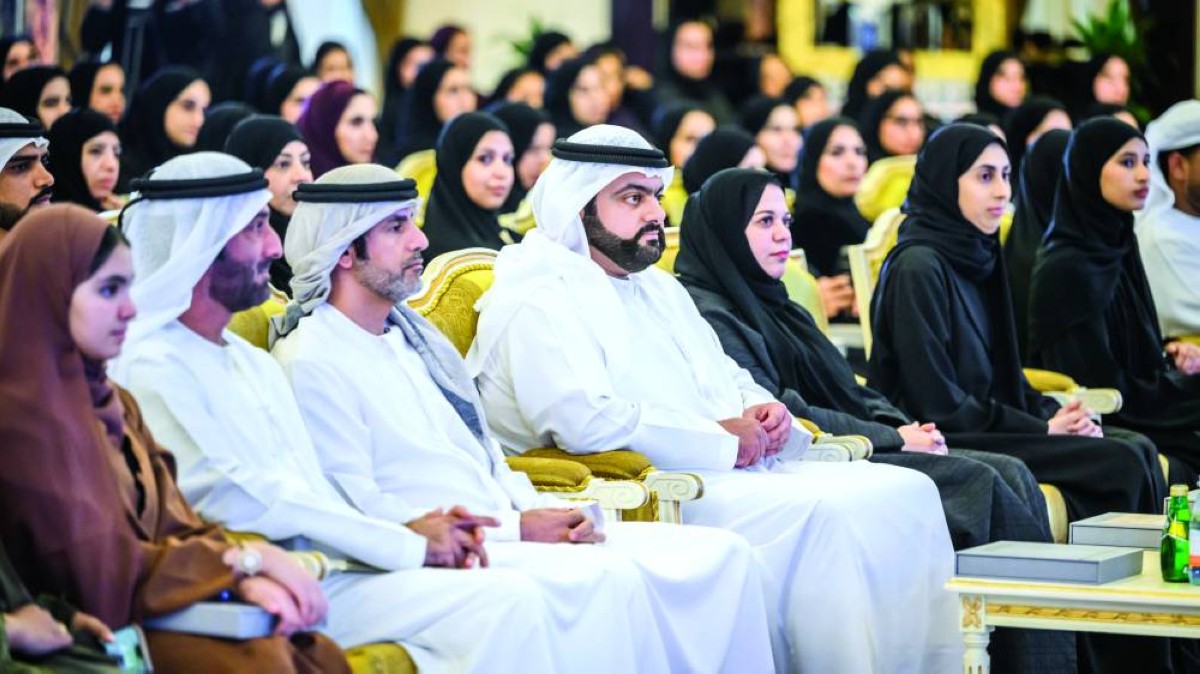 محمد بن حمد خلال المحاضرة