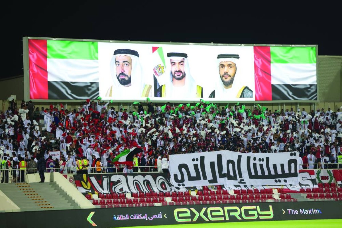 مائدة إفطار لجماهير قمة شباب الأهلي والشارقة