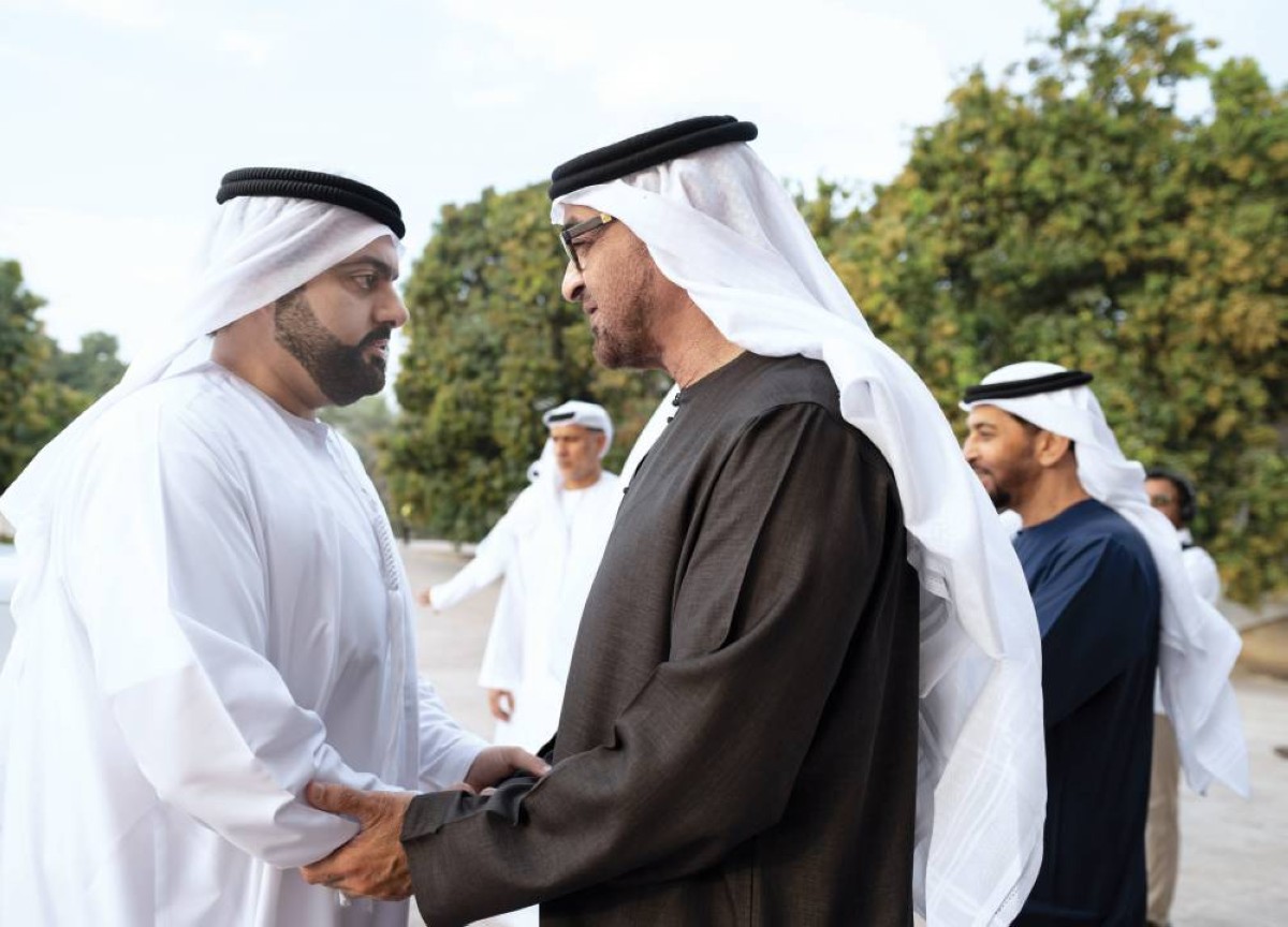 محمد بن زايد مرحباً بمحمد بن حمد بحضور حمدان بن زايد