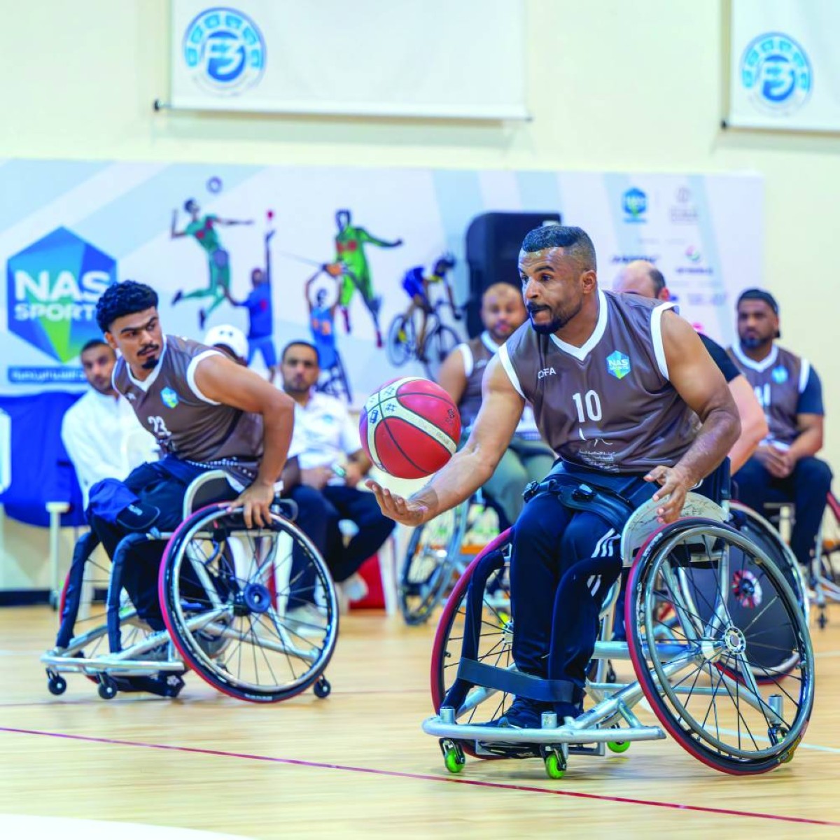 منتخب الإمارات بطلاً لـ«فرق البادل» في دورة ند الشبا سعيد بن مكتوم : عين الإمارات على كأس العالم