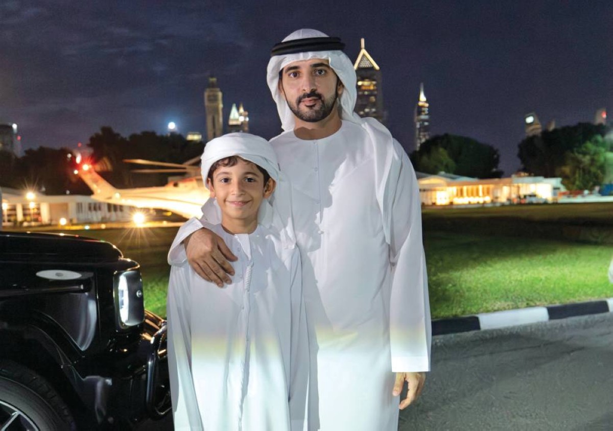 حمدان بن محمد ومؤذن الفريج عبدالله الفلاسي