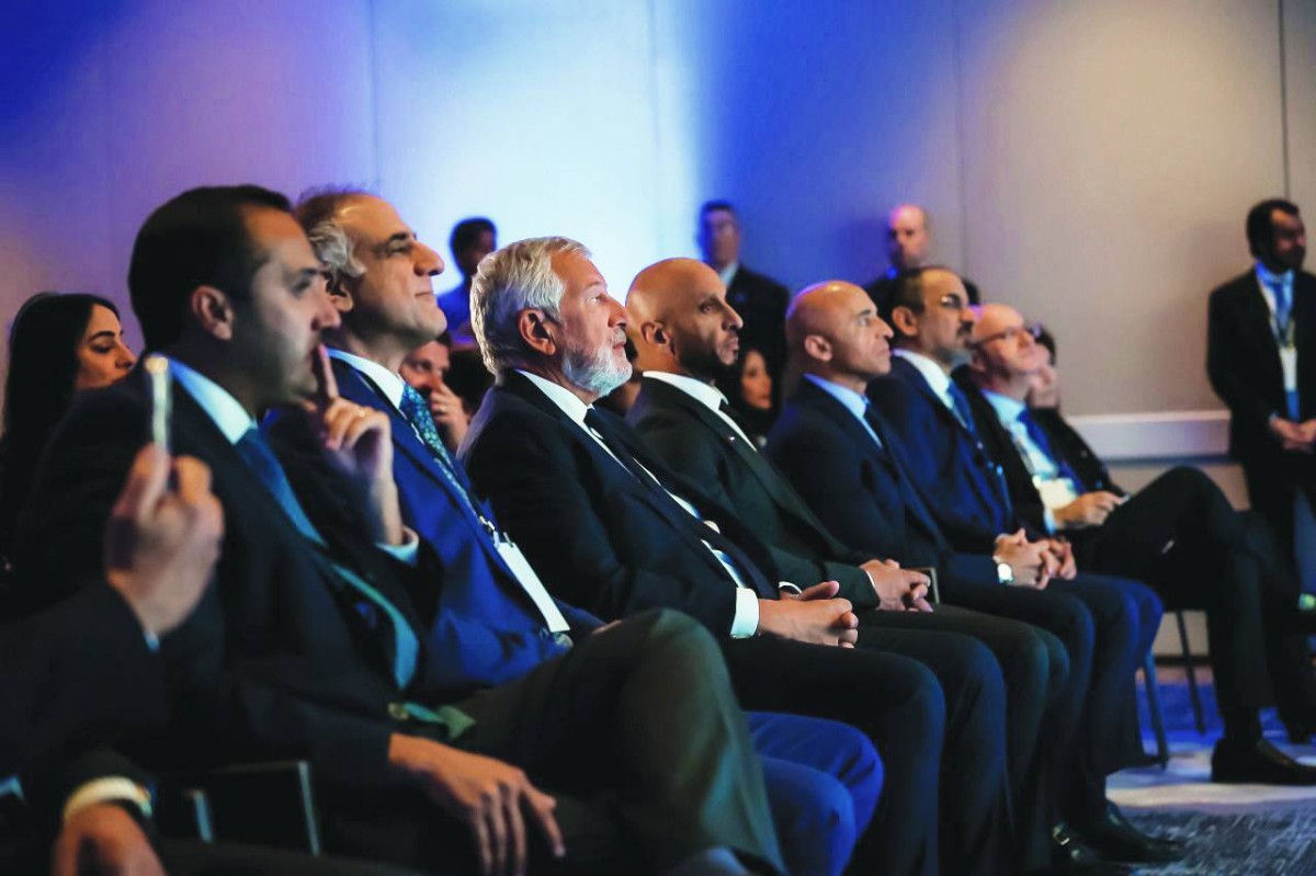 عبدالله آل حامد ويوسف العتيبة خلال احتفالية إطلاق القمة في نيويورك