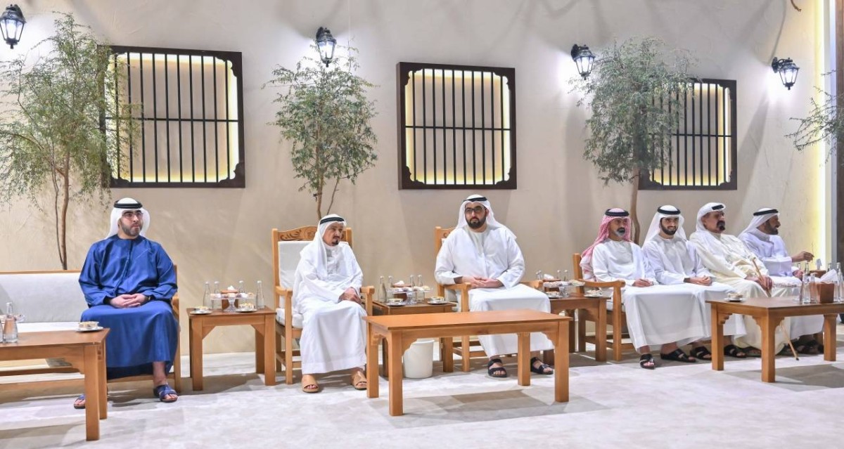 حميد النعيمي يتقبّل بحضور عمار بن حميد تهاني راشد وأحمد بن سعود |