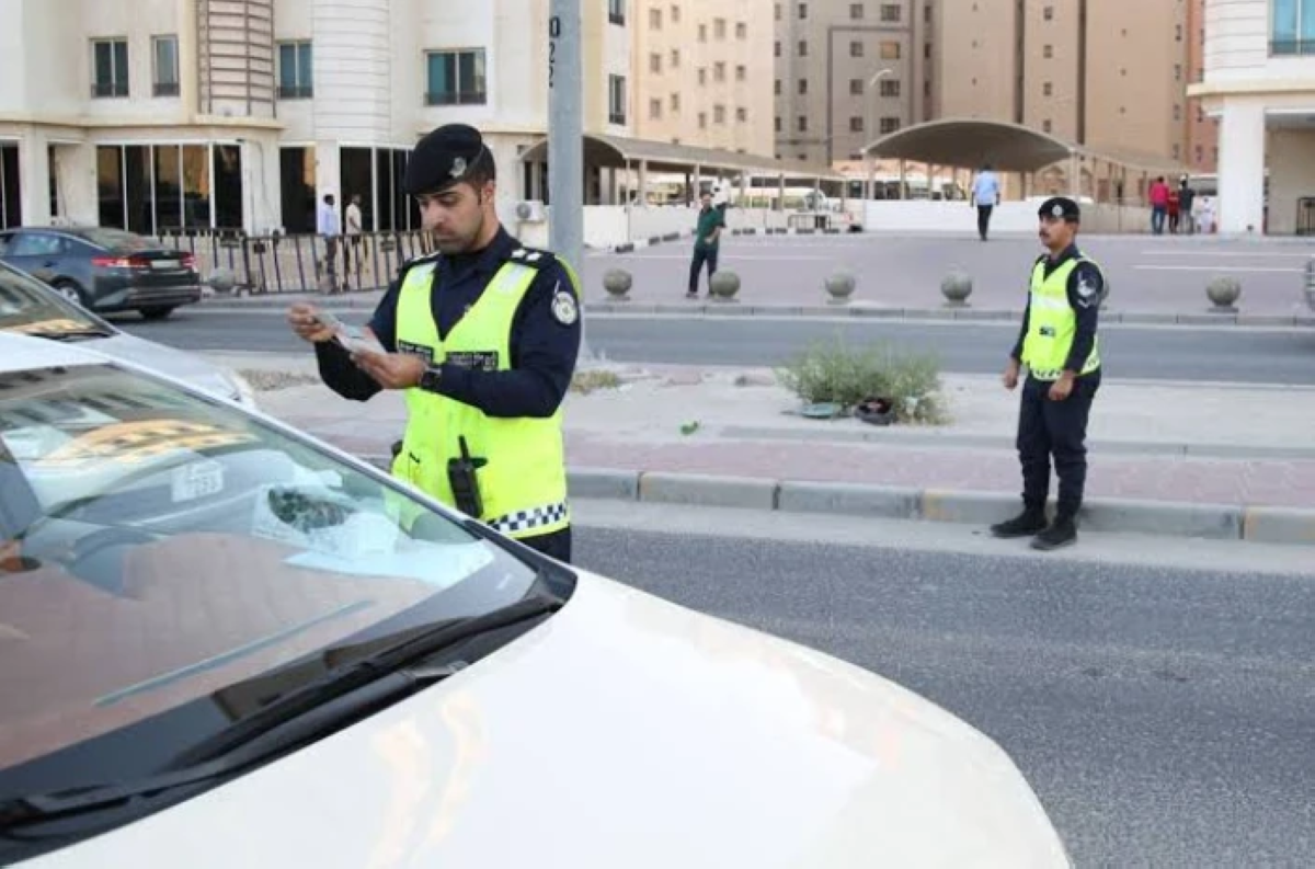 الكويت.. 50 ديناراً عقوبة التجوّل بالسيارة داخل المدن دون مبرر