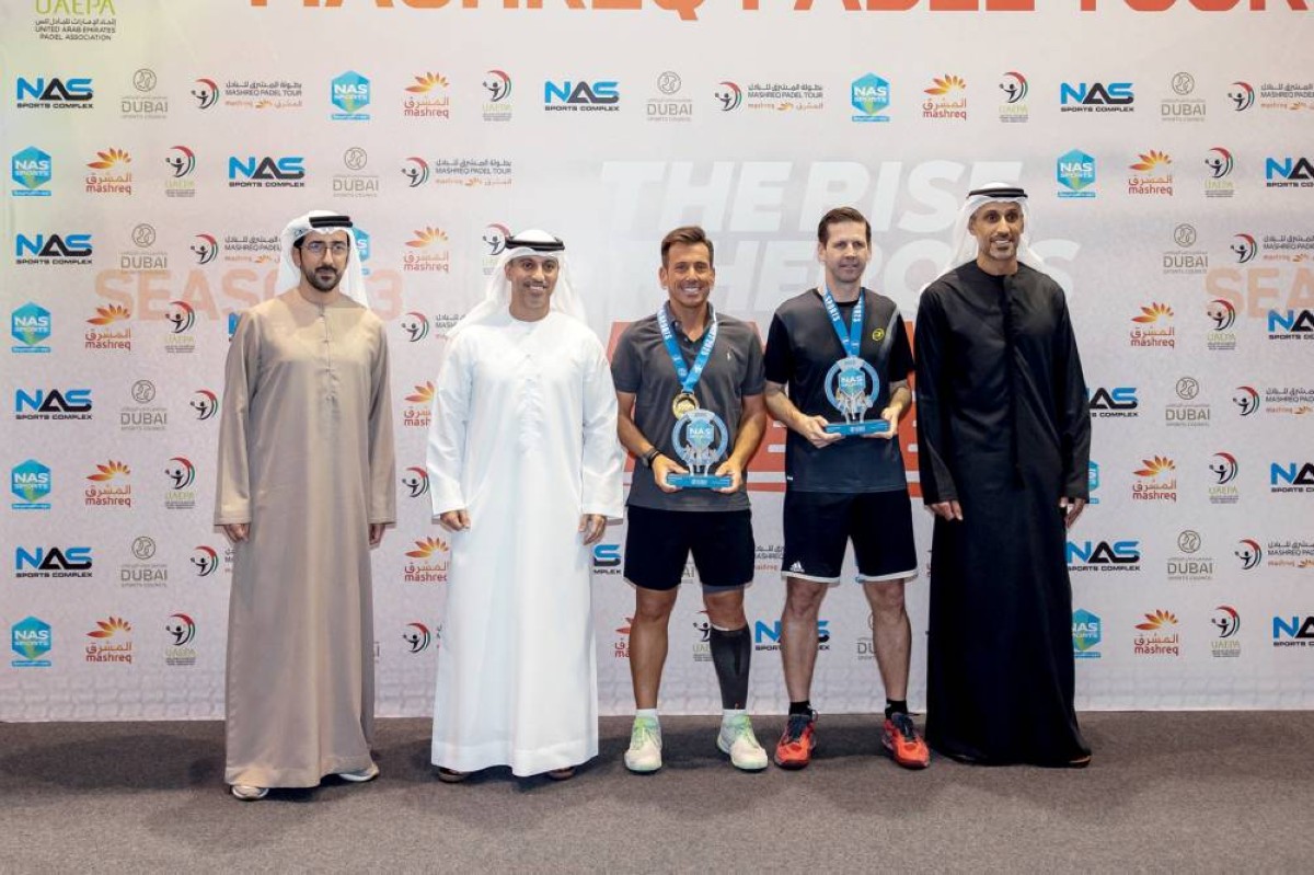 أحمد الفلاسي خلال مراسم تتويج أبطال البادل 