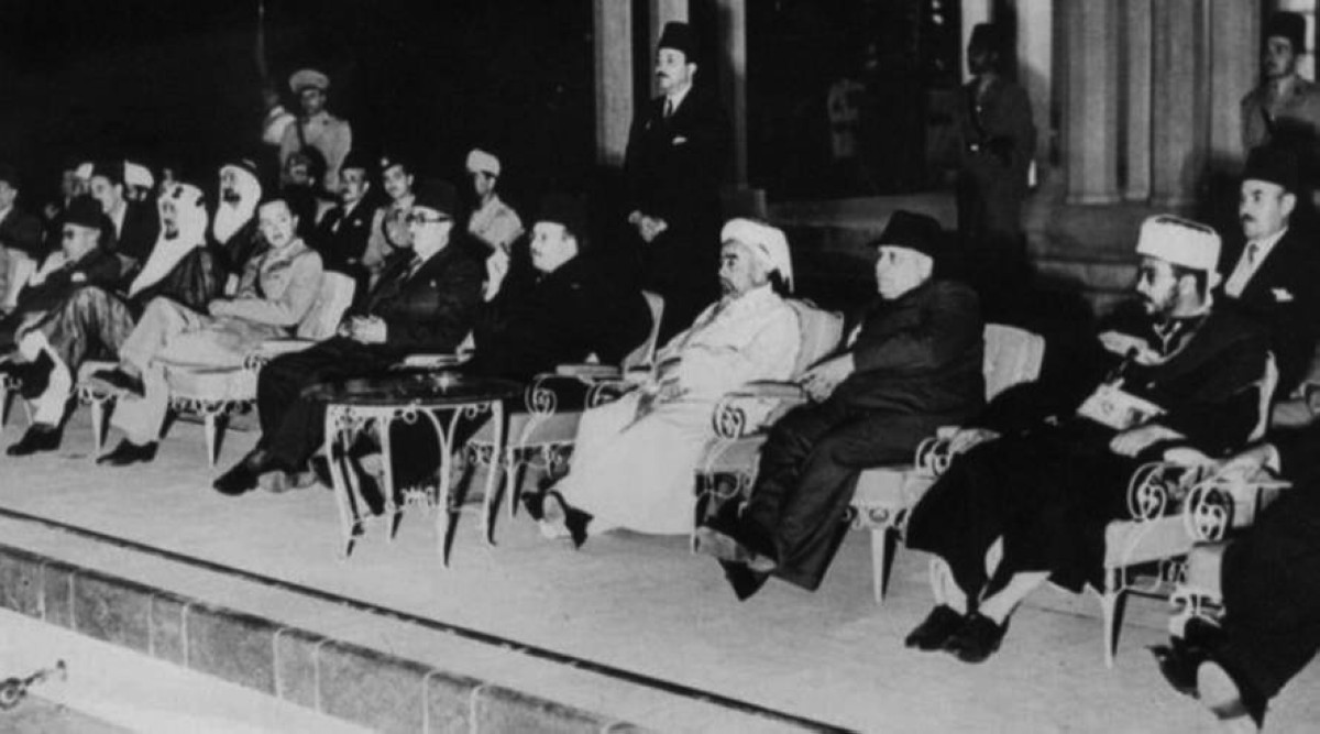 1945 - تأسيس جامعة الدول العربية التي تضم لبنان ومصر والسعودية واليمن والعراق والأردن وسوريا.

