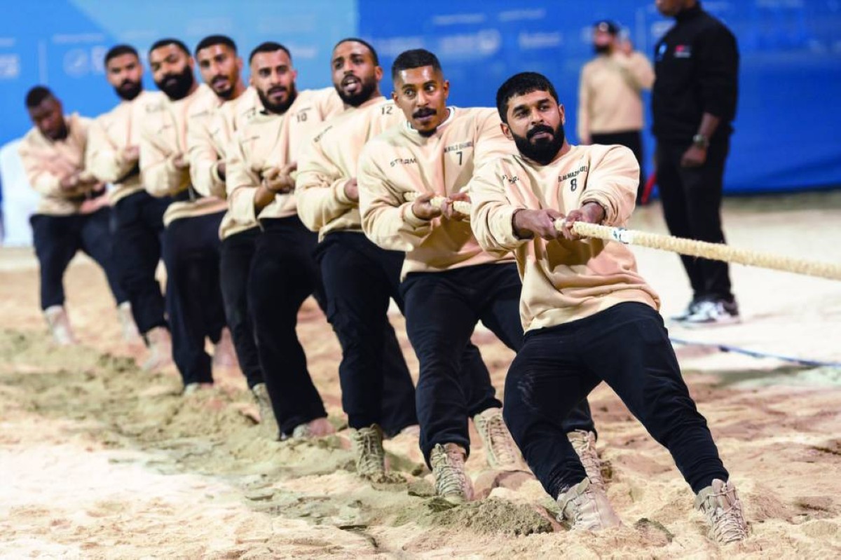 تنافس قوي في منافسات شد الحبل