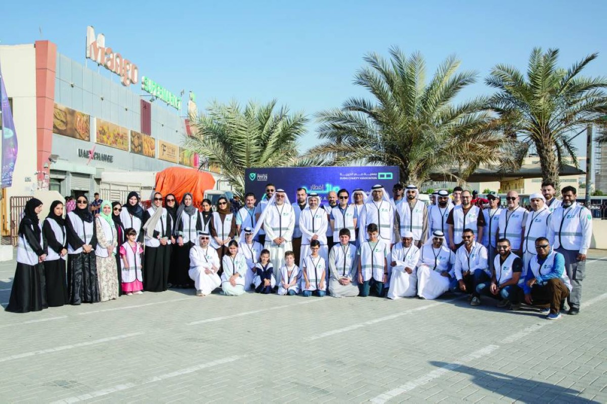 تعاون مثمر بين «باركن» و«دبي الخيرية» لتوزيع وجبات الإفطار