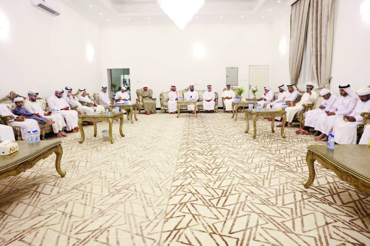 جانب من المشاركين في الجلسة