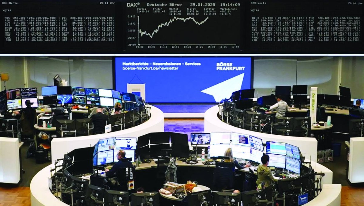 رسوم ترامب التجارية تزيد الضغط على الأسواق العالمية