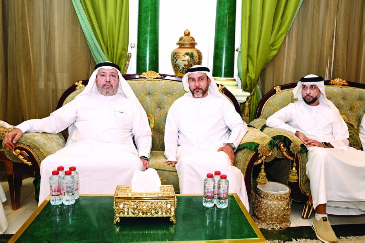 
جانب من المعزين 