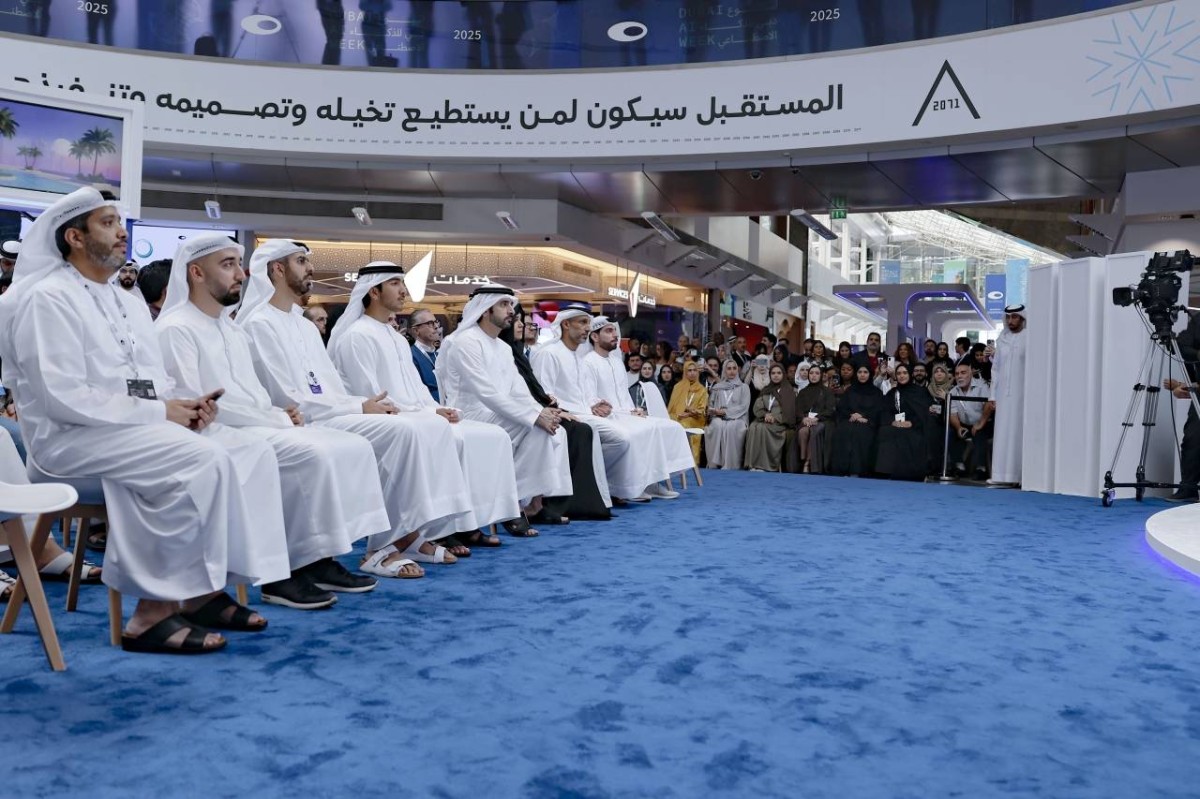 حمدان بن محمد يشهد اختتام التحدي الدولي للذكاء الاصطناعي بحضور لطيفة بنت محمد ومحمد بن راشد بن محمد وعمر العلماء وخلفان بالهول وسعيد الفلاسي وعبدالعزيز الجزيري