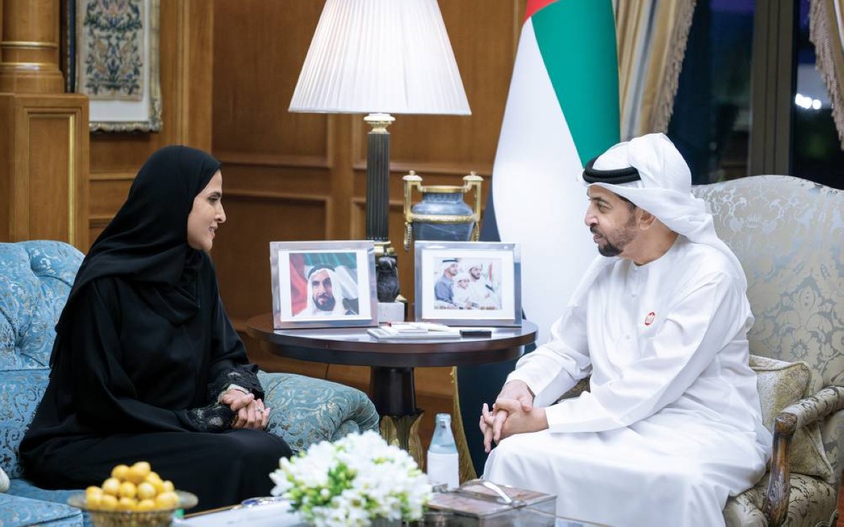 حمدان بن زايد في حديث مع علياء المزروعي |