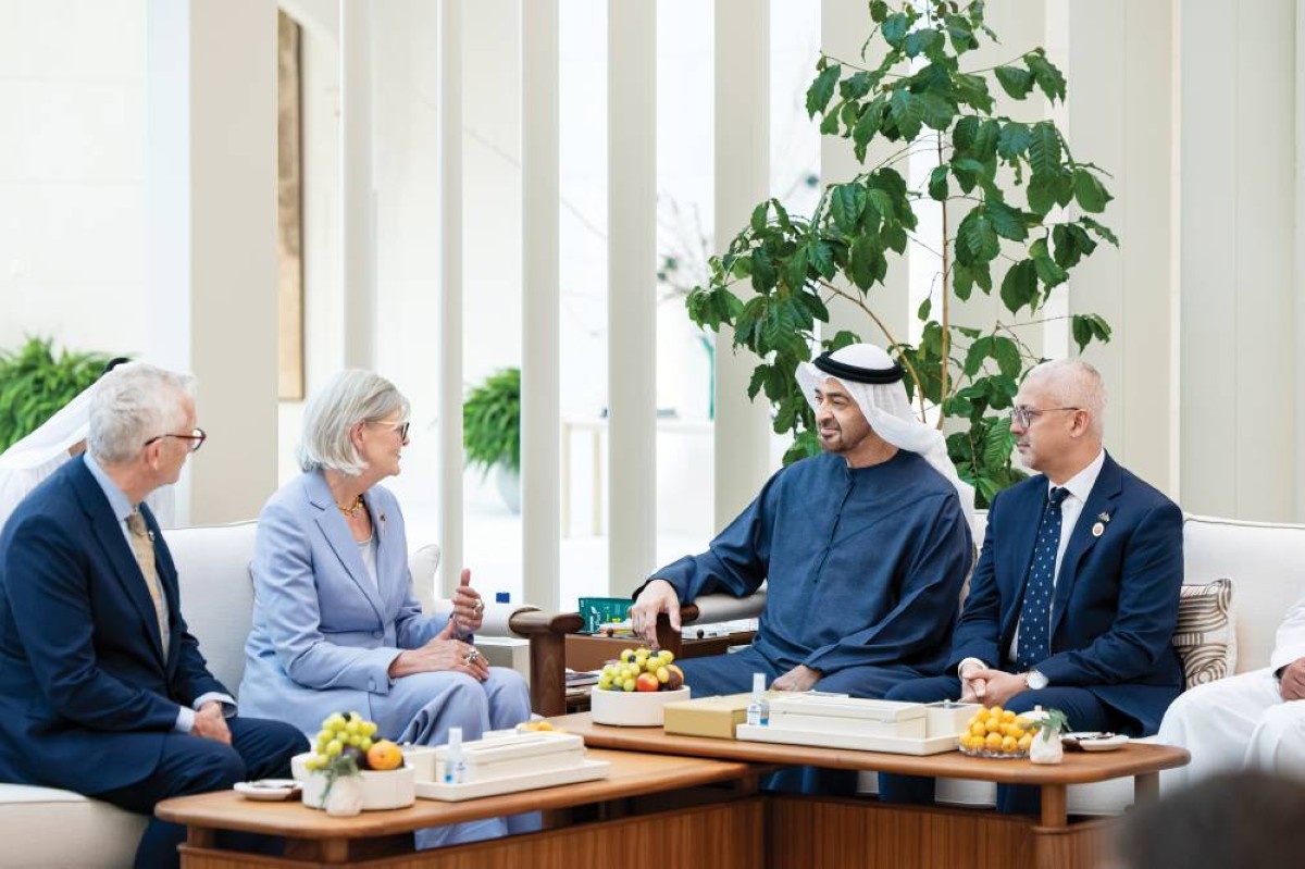 رئيس الدولة خلال لقائه الحاكمة العامة لكومنولث أستراليا والوفد المرافق