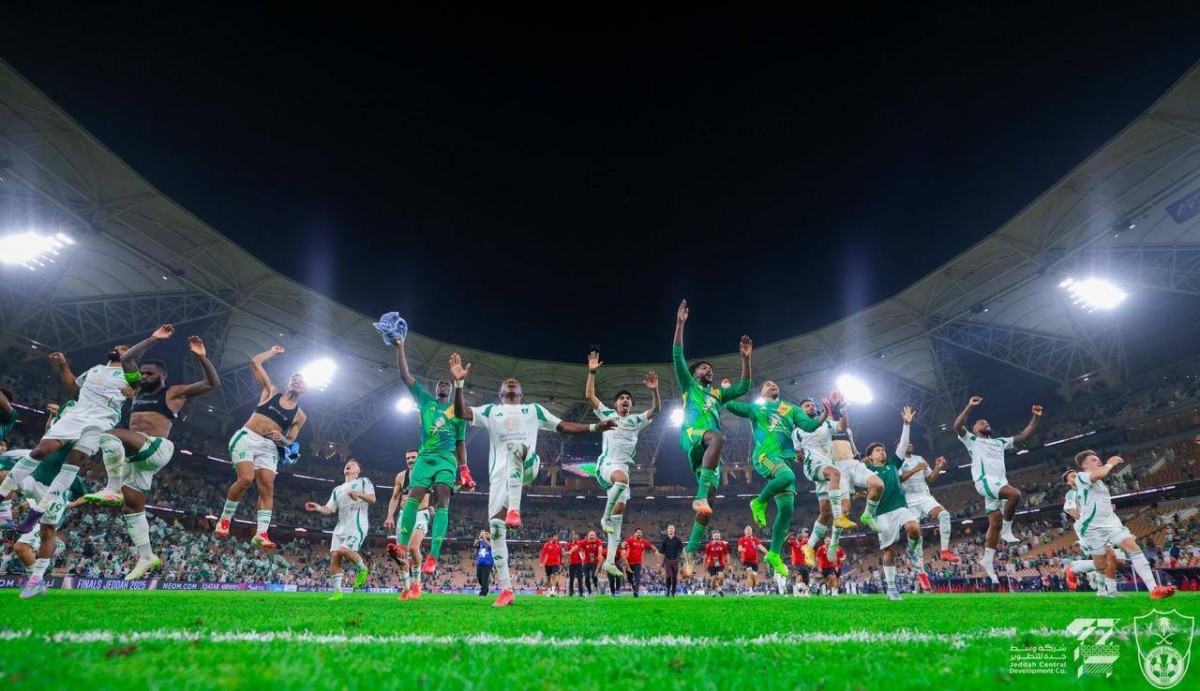 الأهلي والهلال.. كلاسيكو الـ 1.5 مليار ريال في نصف نهائي النخبة