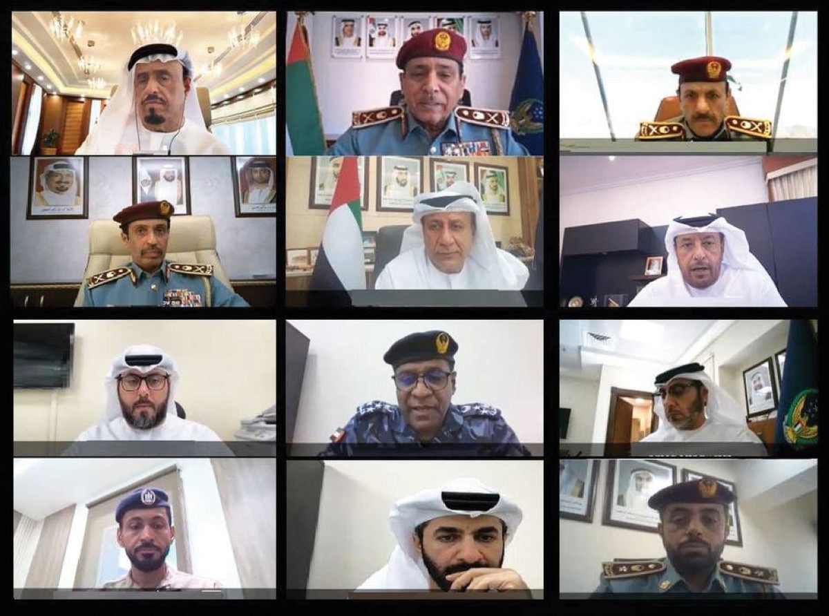 ضاحي خلفان مترئساً الاجتماع الافتراضي للمجلس