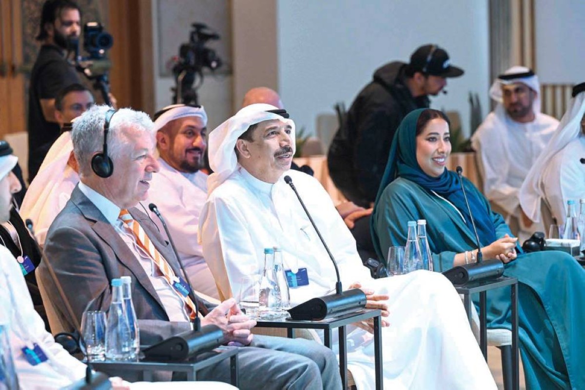 منى المري وعيسى كاظم خلال الورشة