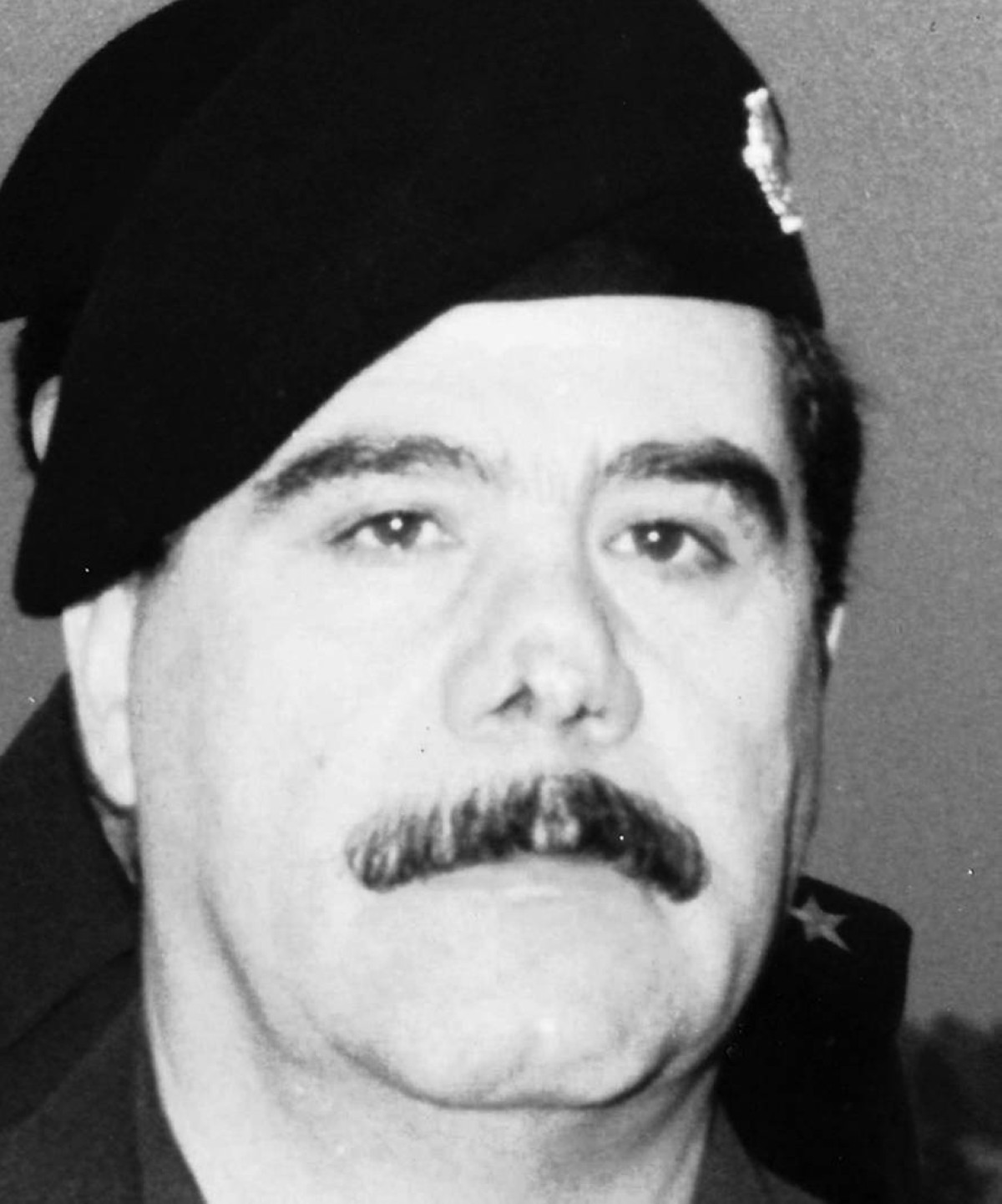 1989 - تحطم مروحية يودي بحياة وزير الدفاع العراقي عدنان خير الله.