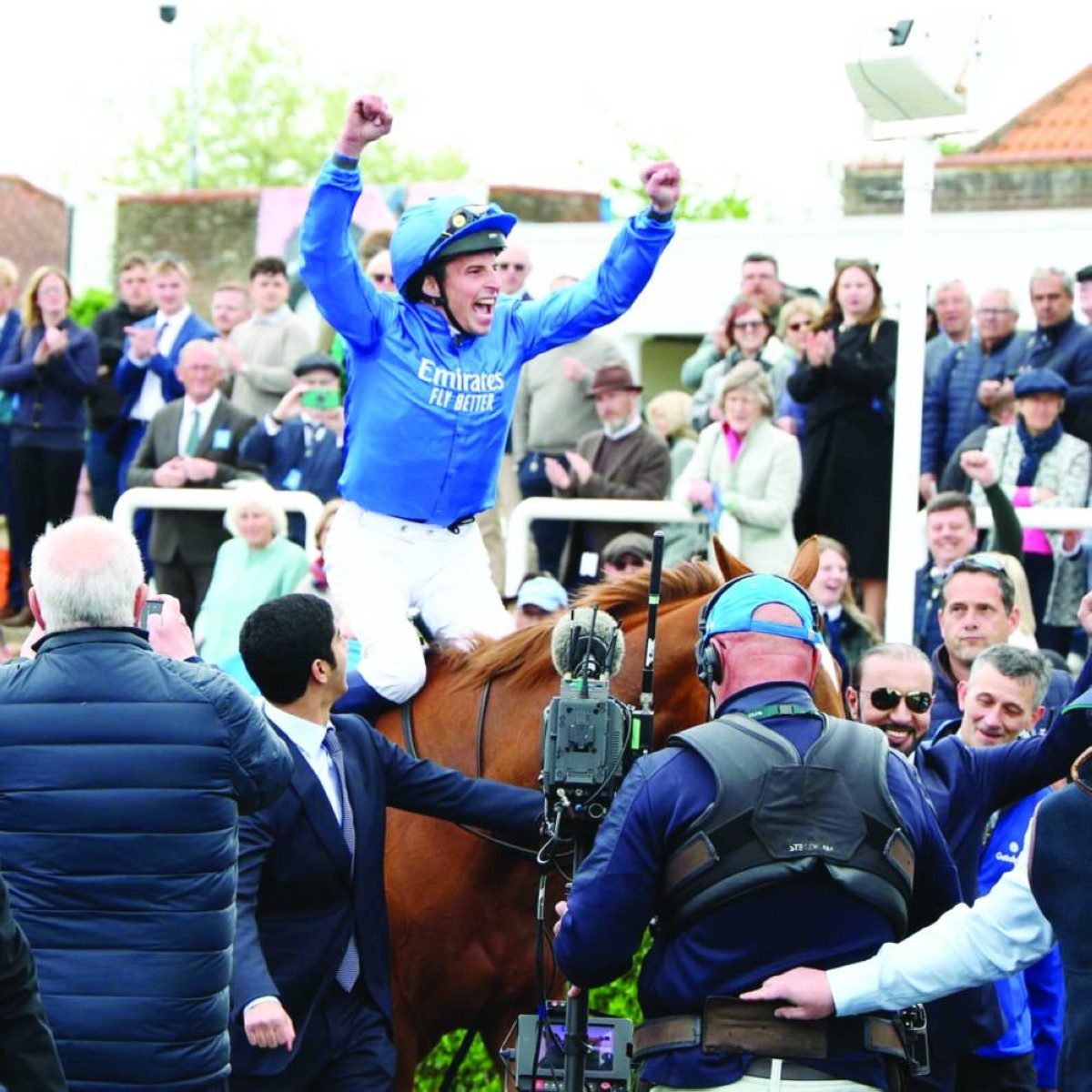 وليام بيوك يحتفل بالإنجاز 