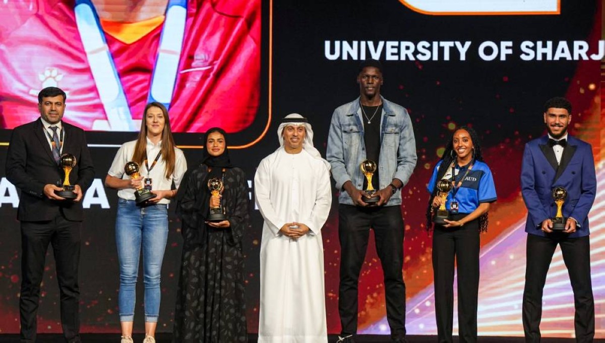 وزير الرياضة يكرم الفائزين في النسخة الأولى من دورة الألعاب الجامعية