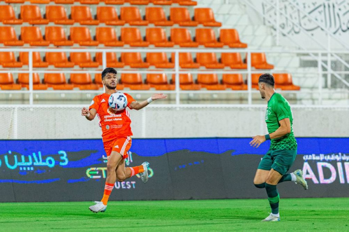 العروبة يحقق فوزاً شرفياً على عجمان بـ«ريمونتادا مثيرة»